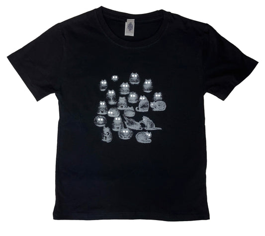 Woman Black T-shirt - Staring the night